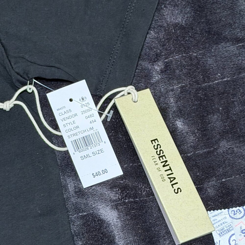 Fear of God Essentials Black T-Shirt BNWT Authentic ✅ - Picture 8 of 9